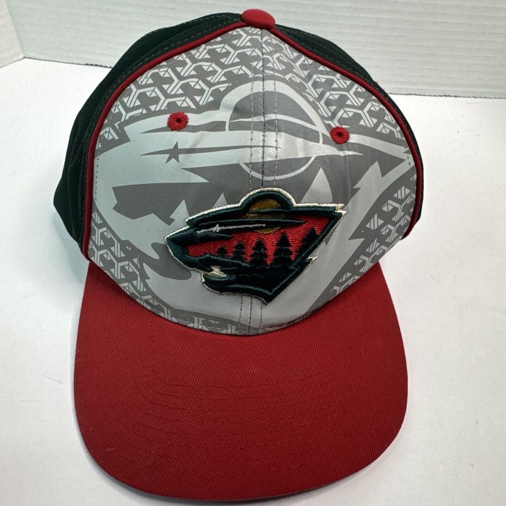 Zephyr NHL Minnesota‎ Wild SnapBack Hat Cap Green Red Silver